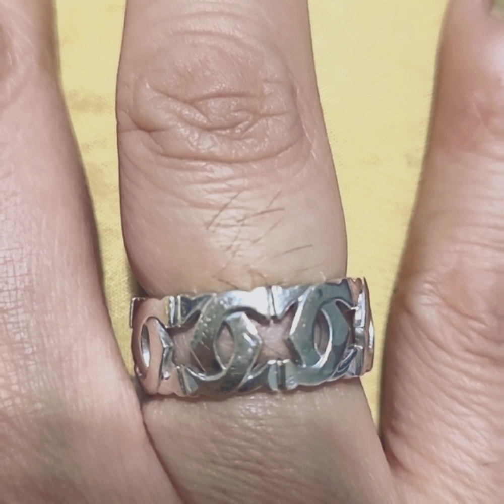 Cartier Entrelaces Ring - Picture 5 of 5